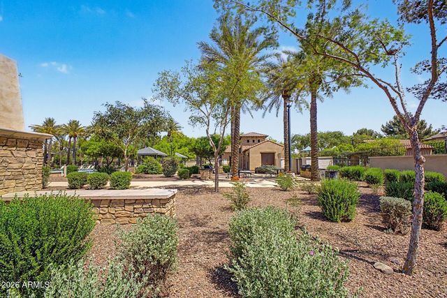 905 S OSBORN Lane, Gilbert, AZ 85296