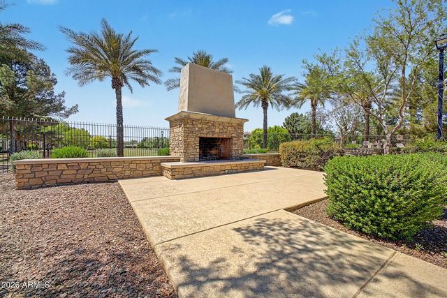 905 S OSBORN Lane, Gilbert, AZ 85296