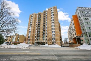 4 MONROE ST #304, Rockville, MD 20850