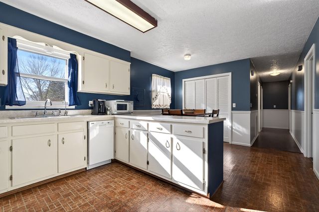 268 Fairview Cir, Sparta, TN 38583