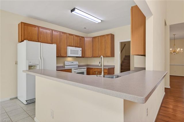 1121 Driver Pointe CT, Suffolk, VA 23435