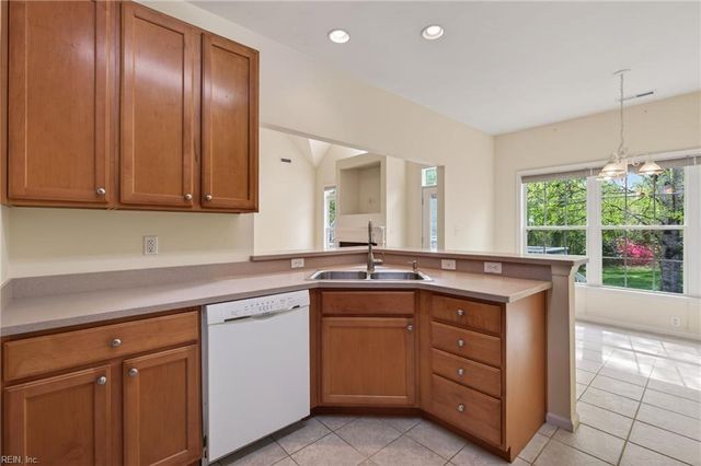 1121 Driver Pointe CT, Suffolk, VA 23435