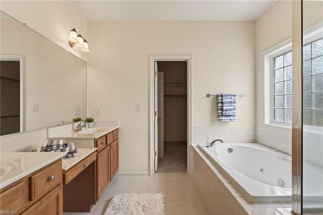 1121 Driver Pointe CT, Suffolk, VA 23435