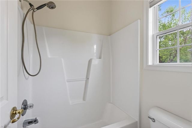 1121 Driver Pointe CT, Suffolk, VA 23435