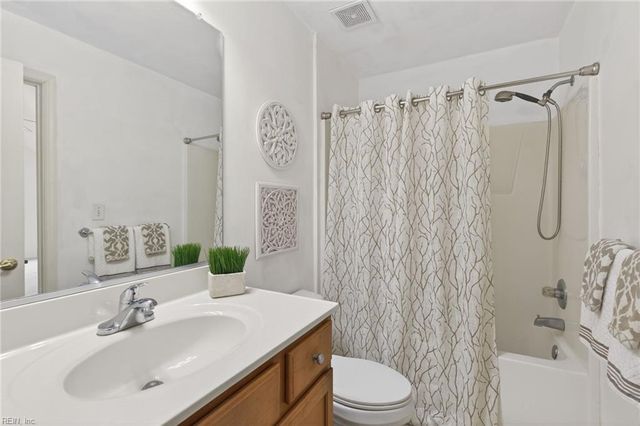 1121 Driver Pointe CT, Suffolk, VA 23435