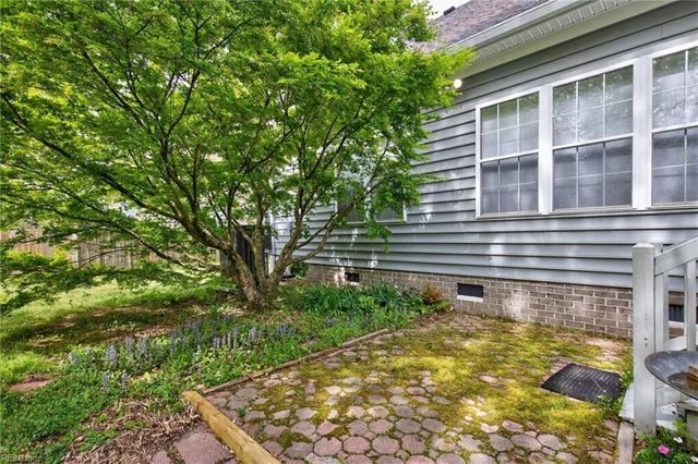 1121 Driver Pointe CT, Suffolk, VA 23435