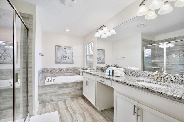4710 KINGS CASTLE CIRCLE, Kissimmee, FL 34746