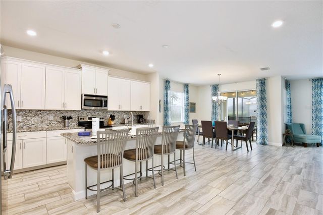 4710 KINGS CASTLE CIRCLE, Kissimmee, FL 34746