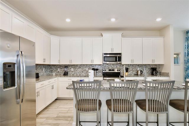 4710 KINGS CASTLE CIRCLE, Kissimmee, FL 34746