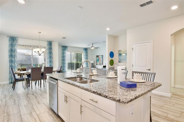 4710 KINGS CASTLE CIRCLE, Kissimmee, FL 34746