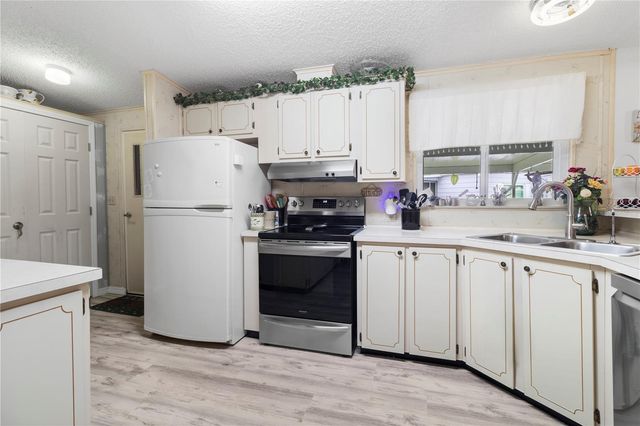 94 MEADOW CIRCLE, Ellenton, FL 34222