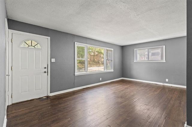 6711 Askew Avenue, Kansas City, MO 64132