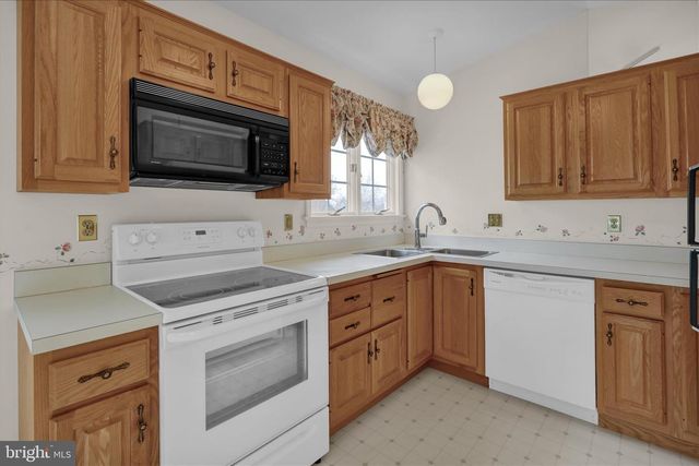 3232 GARFIELD AVE, Reading, PA 19605