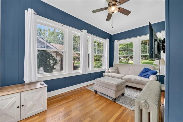 7419 Jarboe Street, Kansas City, MO 64114
