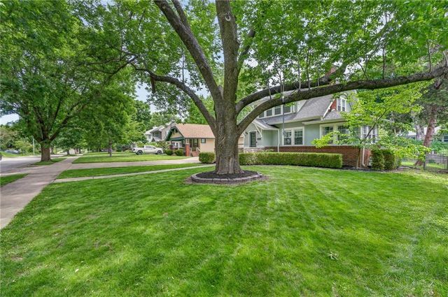 7419 Jarboe Street, Kansas City, MO 64114