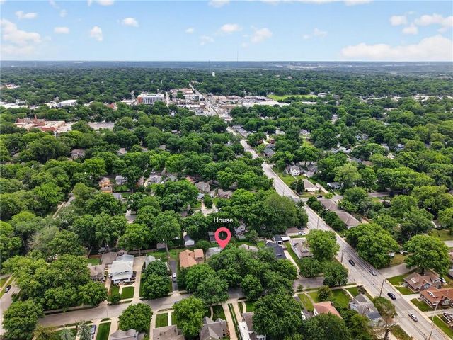 7419 Jarboe Street, Kansas City, MO 64114
