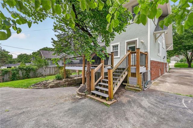 7419 Jarboe Street, Kansas City, MO 64114