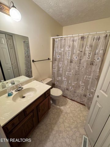 8734 Wimbledon Drive, Knoxville, TN 37923