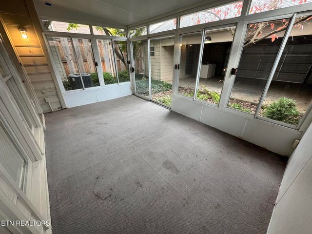 8734 Wimbledon Drive, Knoxville, TN 37923