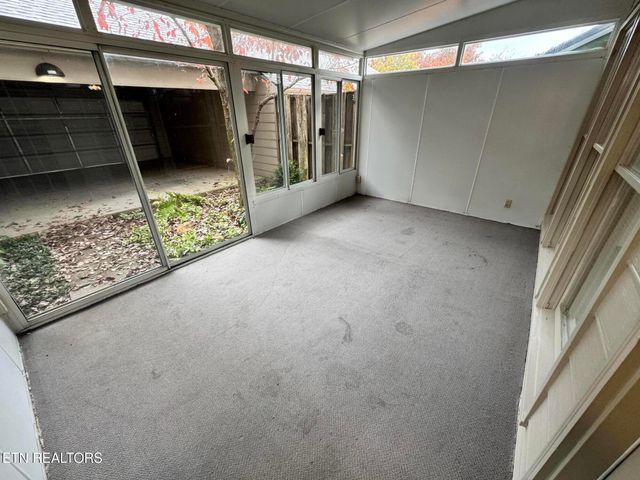 8734 Wimbledon Drive, Knoxville, TN 37923