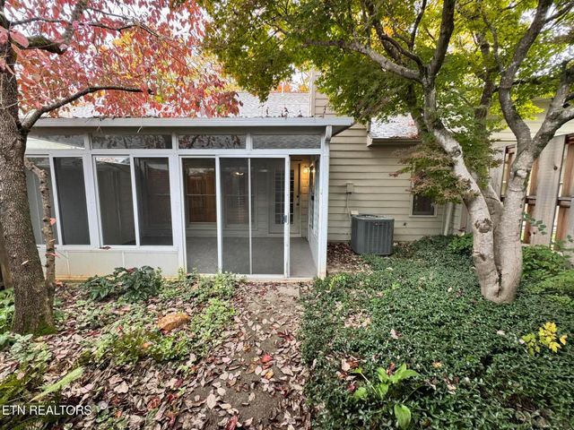 8734 Wimbledon Drive, Knoxville, TN 37923