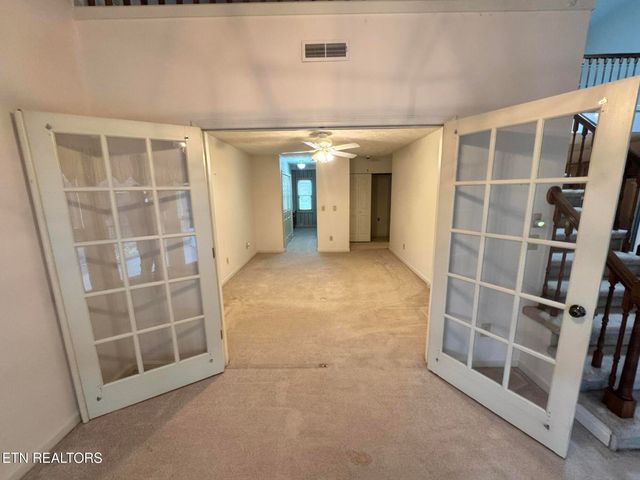 8734 Wimbledon Drive, Knoxville, TN 37923