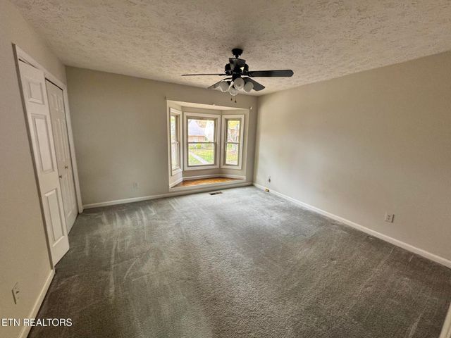 8734 Wimbledon Drive, Knoxville, TN 37923