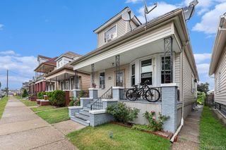 12090 Gallagher Street, Hamtramck, MI 48212