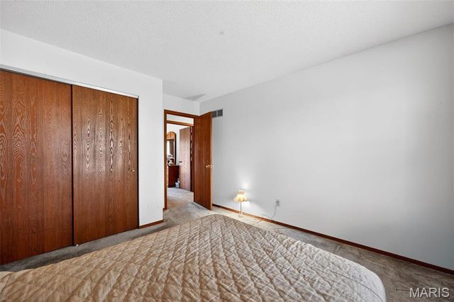 612 Thicket Lane, Lake St Louis, MO 63367