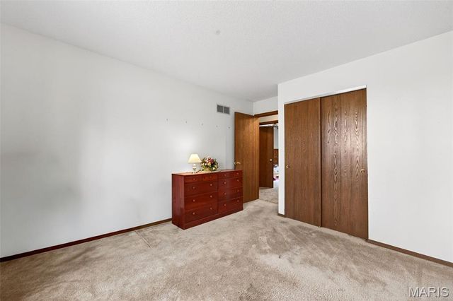 612 Thicket Lane, Lake St Louis, MO 63367