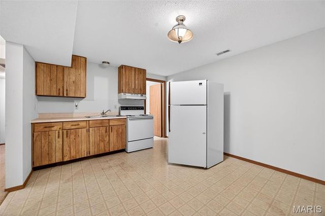 612 Thicket Lane, Lake St Louis, MO 63367