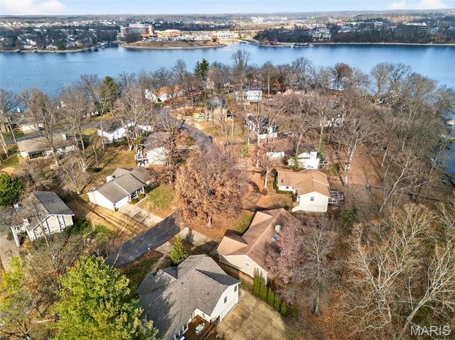 612 Thicket Lane, Lake St Louis, MO 63367