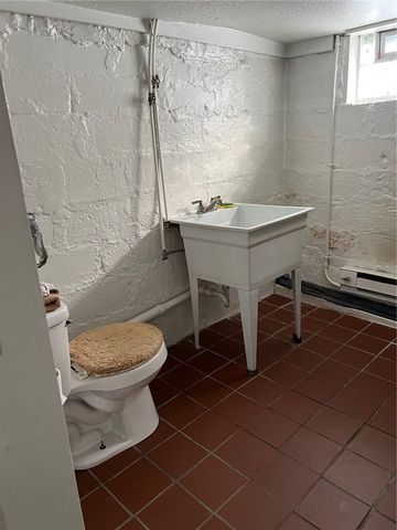 406 E Lutton St, New Castle, PA 16101