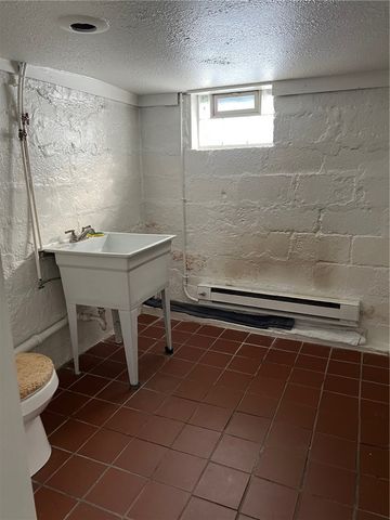 406 E Lutton St, New Castle, PA 16101