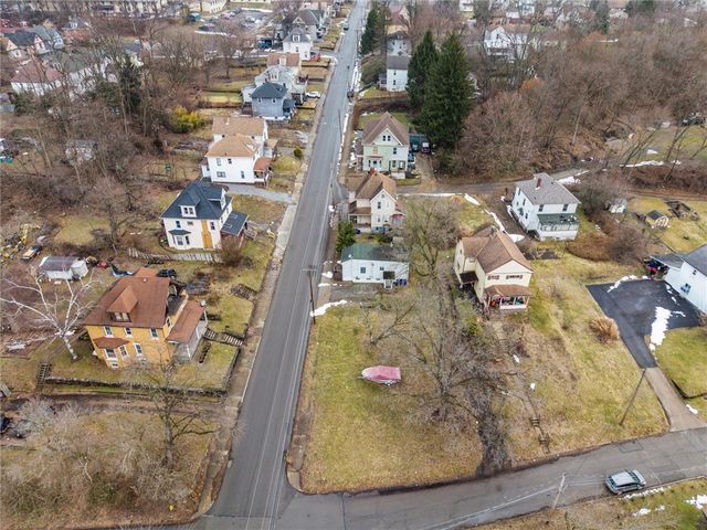 406 E Lutton St, New Castle, PA 16101