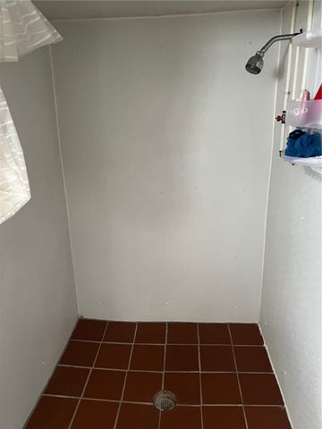 406 E Lutton St, New Castle, PA 16101