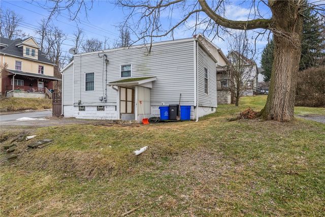 406 E Lutton St, New Castle, PA 16101