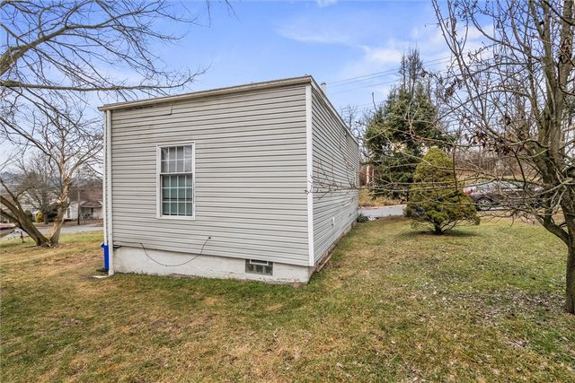 406 E Lutton St, New Castle, PA 16101