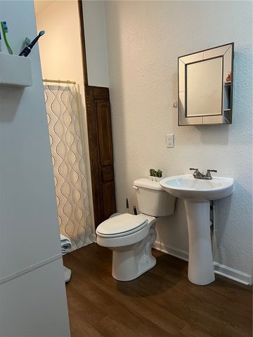 406 E Lutton St, New Castle, PA 16101