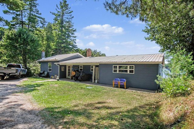 13311 Sandyside Drive, Gowen, MI 49326