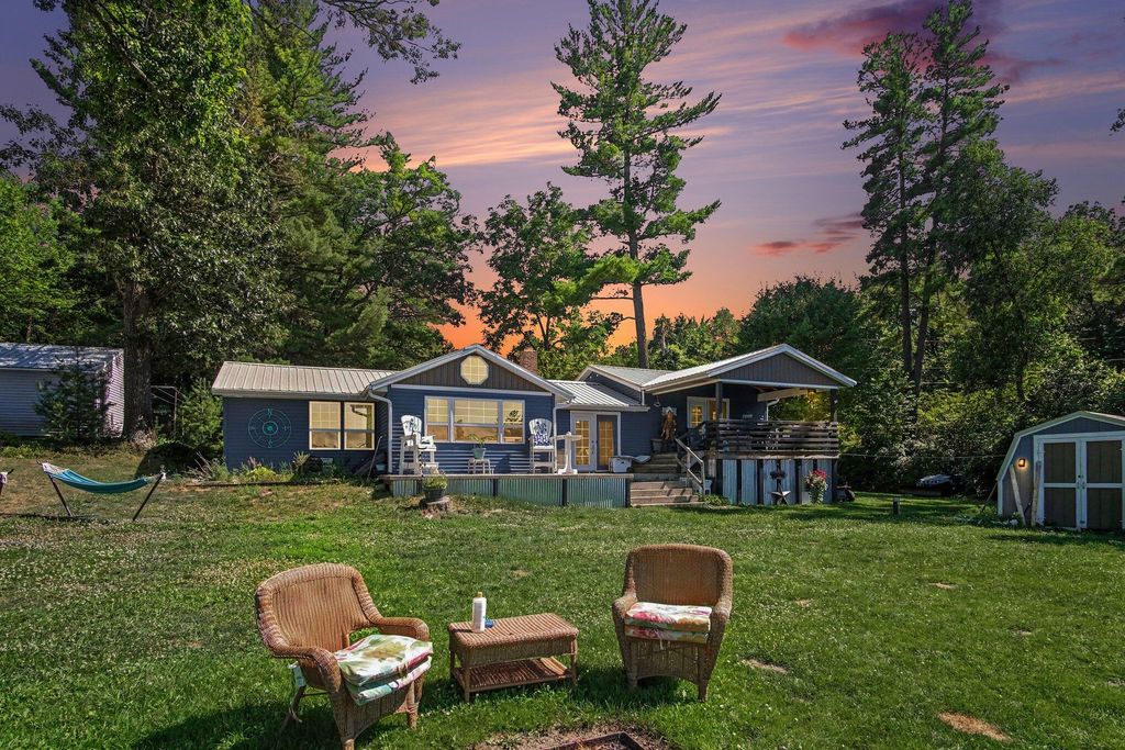 13311 Sandyside Drive, Gowen, MI 49326