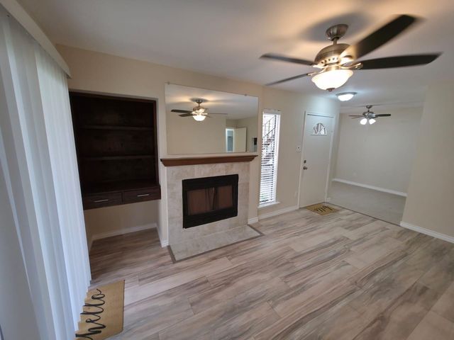 3500 Tangle Brush Drive 150, The Woodlands, TX 77381