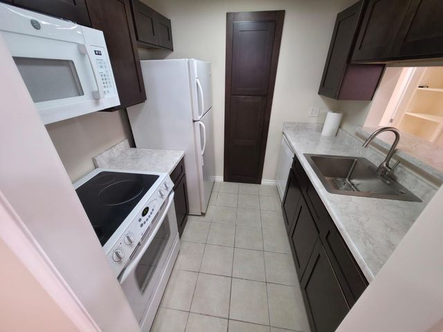 3500 Tangle Brush Drive 150, The Woodlands, TX 77381