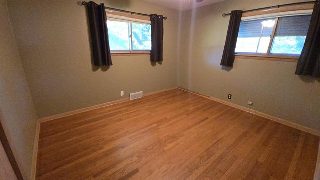 14460 W Lisbon ROAD, Brookfield, WI 53005