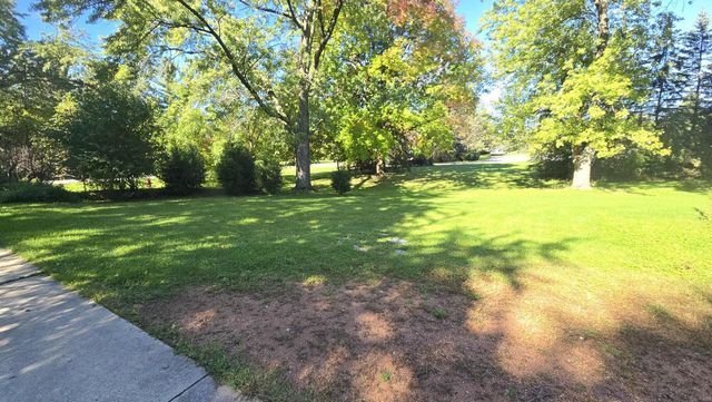 14460 W Lisbon ROAD, Brookfield, WI 53005