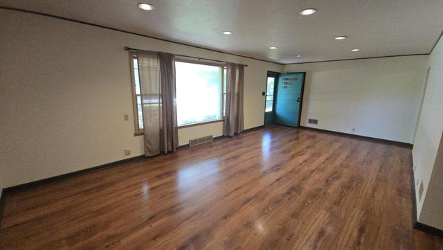 14460 W Lisbon ROAD, Brookfield, WI 53005