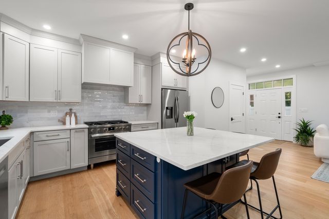811 Heath St Rear, Brookline, MA 02467