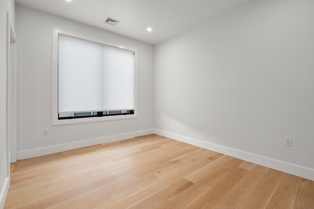 811 Heath St Rear, Brookline, MA 02467