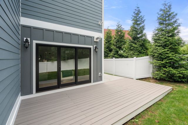 811 Heath St Rear, Brookline, MA 02467