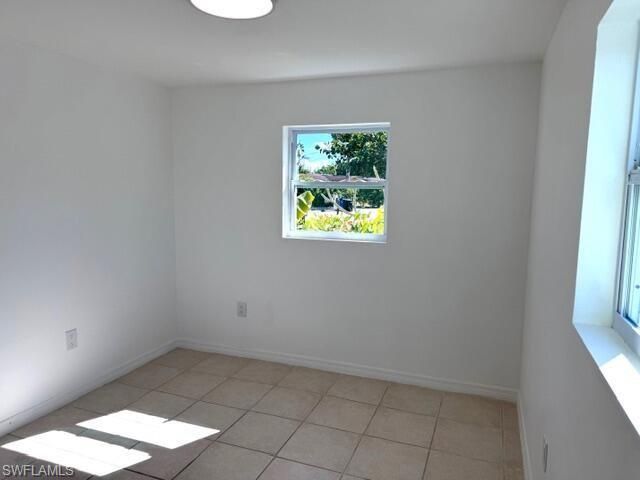 585 14th ST N, Naples, FL 34102